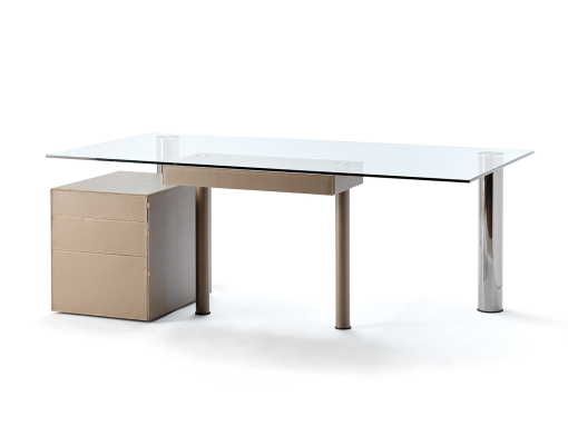 Online sale of luxury desks in glass and leather for the office, home office and high quality smart working. 100% made in Italy. Free delivery.