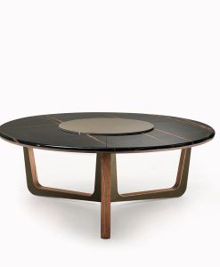 Table ronde de repas made in italy. Plan en marbre et pied en bois et cuir. Vente en ligne de meubles design haut de gamme avec livraison gratuite.