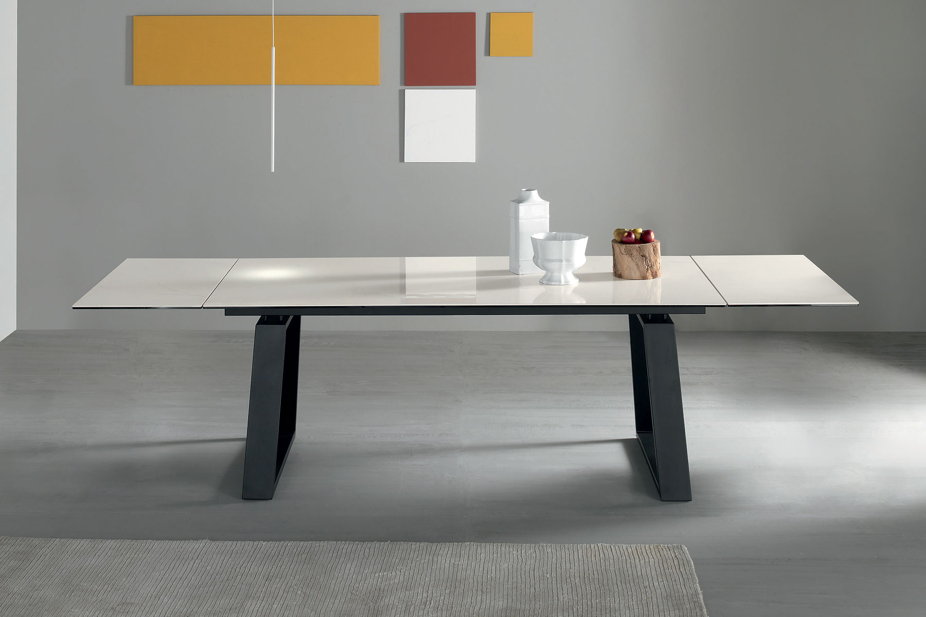 Ceram extensible table with ceramic top