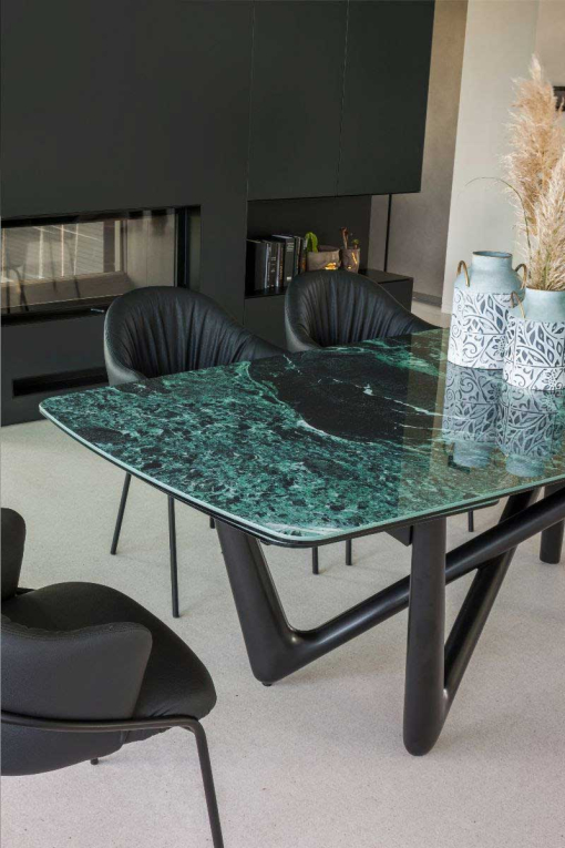 Edge extendable table in ceramic "Verde Alpi"