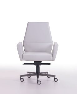 Matteo Nunziati's Kefa conference armchair in white leather will furnish the most prestigious offices with its modern and luxurious style. Free delivery.