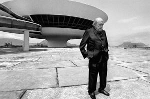 Oscar-Niemeyer-al-Mac-Niteroi