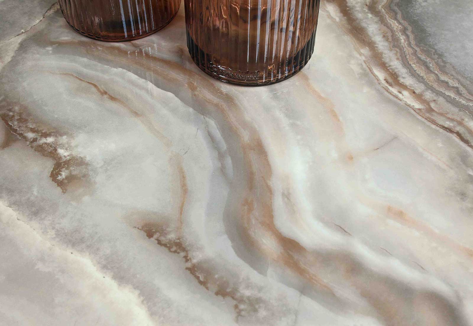 Maori dining table with Canaletto walnut base and glossy beige onyx ceramic top, luxury Italian design